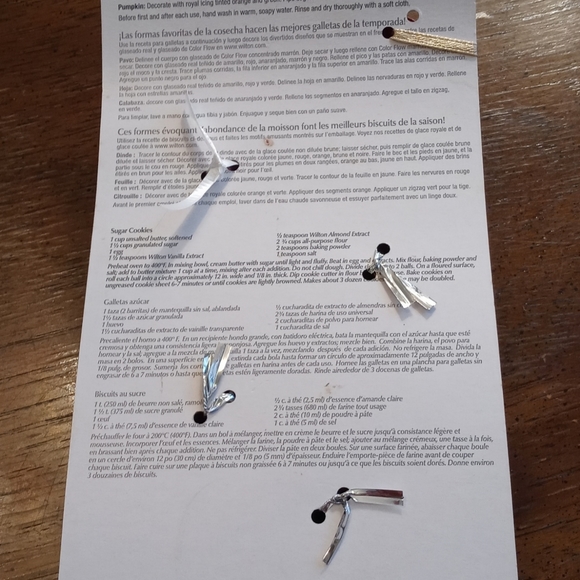 NEW Wilton HARVEST 3-Pc. COOKIE CUTTER SET - TURKEY LEAF PUMPKIN - Picture 5 of 6